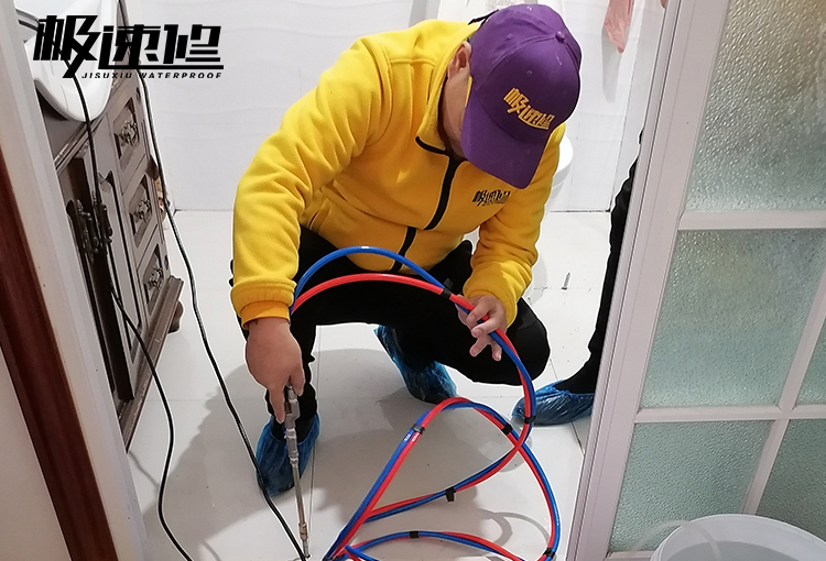 厨房的原因及水管渗漏的处理方法